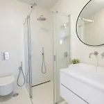 Casa Oliveira 79 * Λάγος